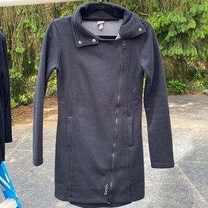 Bench long black jacket EUC